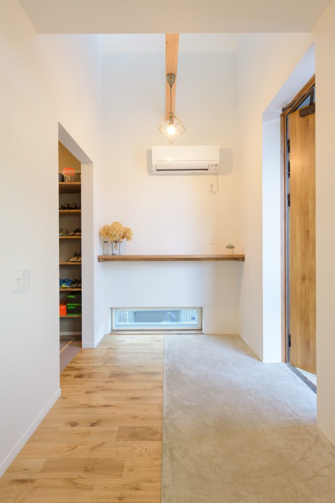玄関にエアコン
高気密高断熱の家
家の性能
6畳用エアコンだけでいい